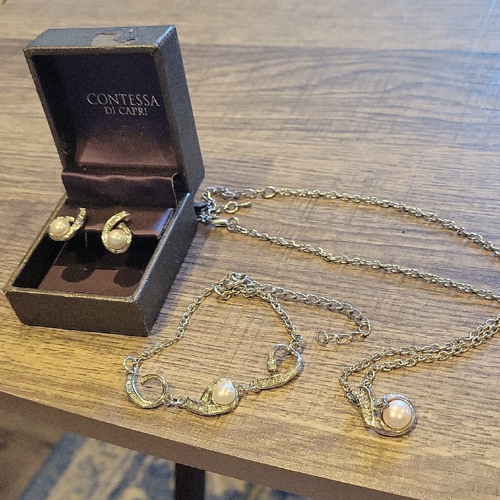 Contessa Di Capri Sterling Silver and Pearl Bridal Jewelry Set, New